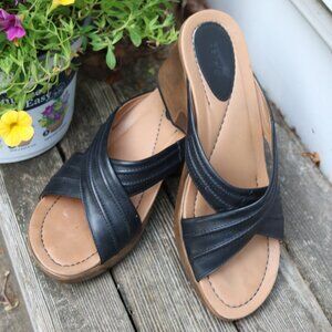 Dansko Neve Black Leather Pleated Criss Cross Strap Comfort Wedge Sandals Sz 40